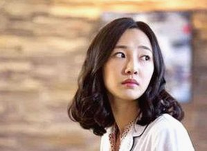 娱乐圈最新动态：网红们的黑料视频引发热议